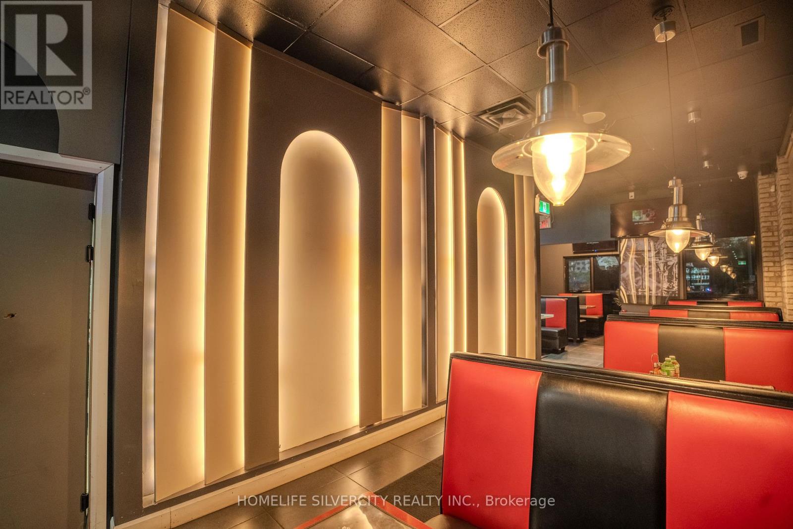 4870 Tomken Road, Mississauga, Ontario  L4W 1J8 - Photo 7 - W12569468