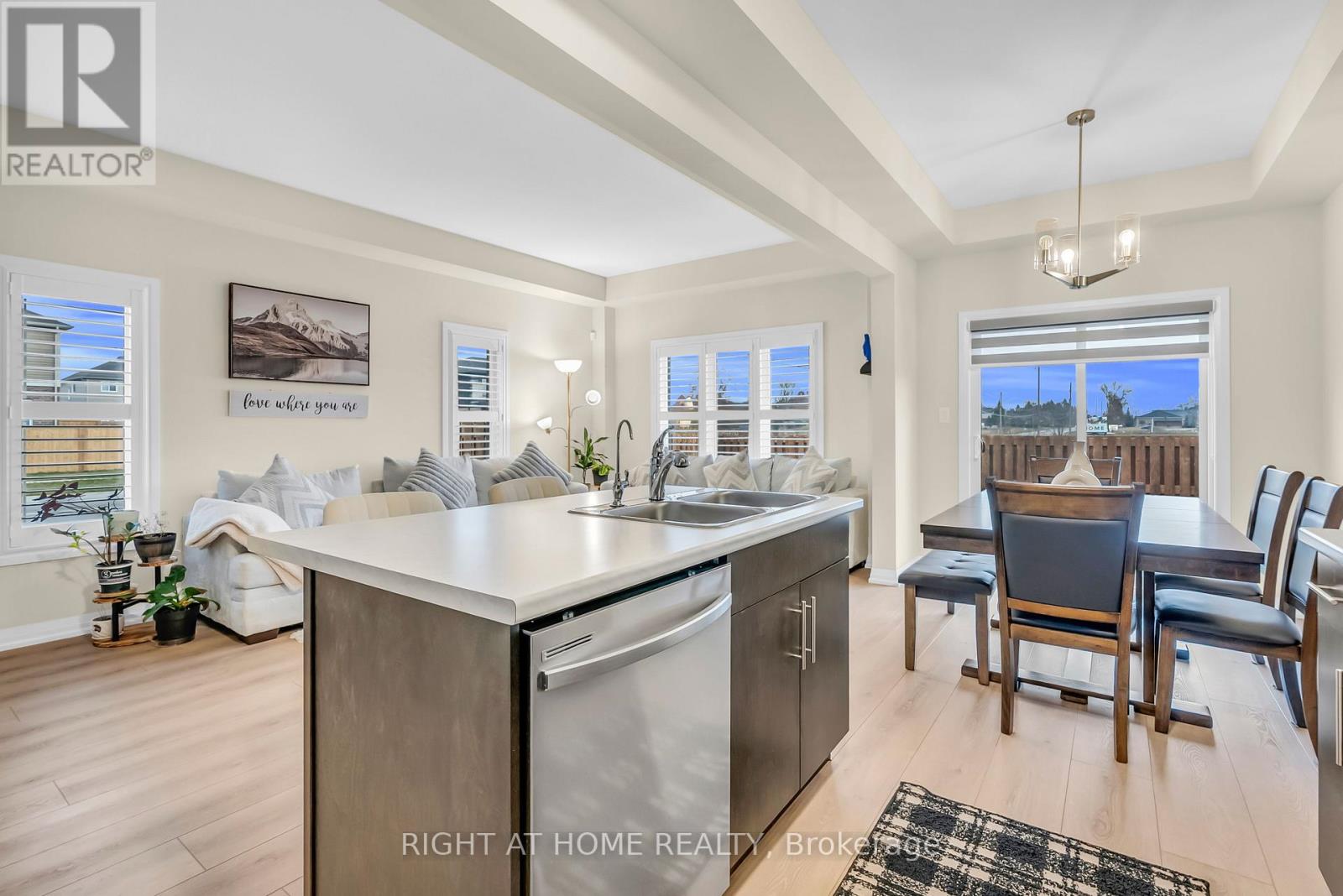 4 West Creek Court, Welland, Ontario  L3C 0K8 - Photo 15 - X12569466