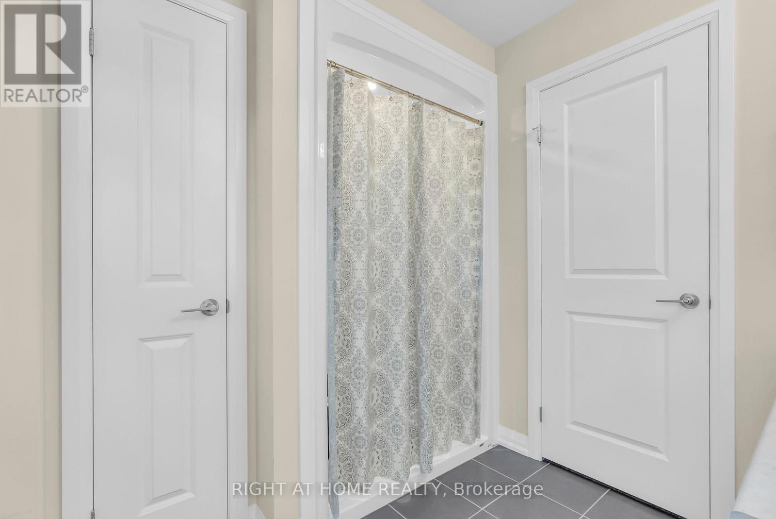 4 West Creek Court, Welland, Ontario  L3C 0K8 - Photo 28 - X12569466