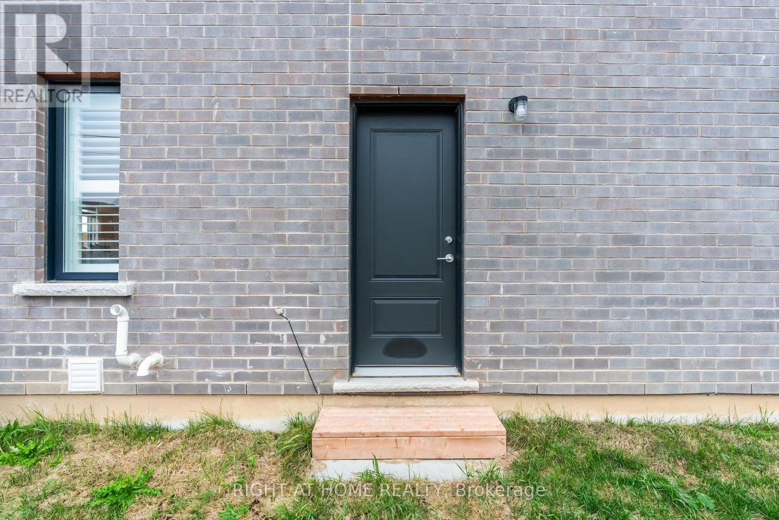 4 West Creek Court, Welland, Ontario  L3C 0K8 - Photo 35 - X12569466