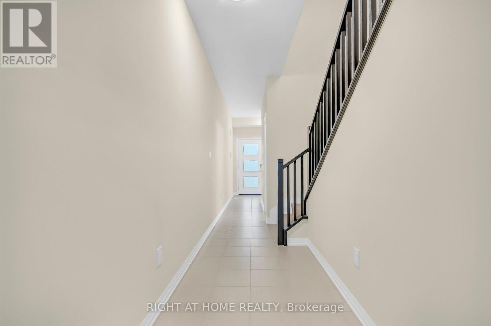 4 West Creek Court, Welland, Ontario  L3C 0K8 - Photo 5 - X12569466