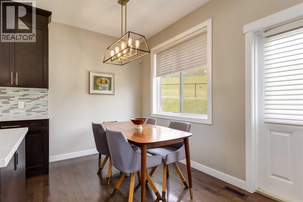 114 Sherwood Mount Nw, Calgary, Alberta  T3R 0G5 - Photo 9 - A2272235