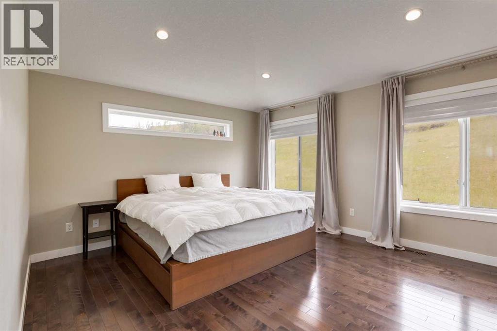 114 Sherwood Mount Nw, Calgary, Alberta  T3R 0G5 - Photo 18 - A2272235