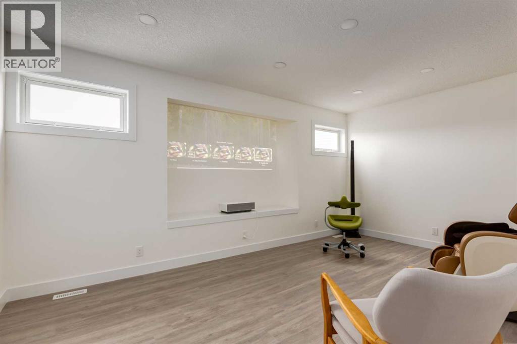 114 Sherwood Mount Nw, Calgary, Alberta  T3R 0G5 - Photo 15 - A2272235