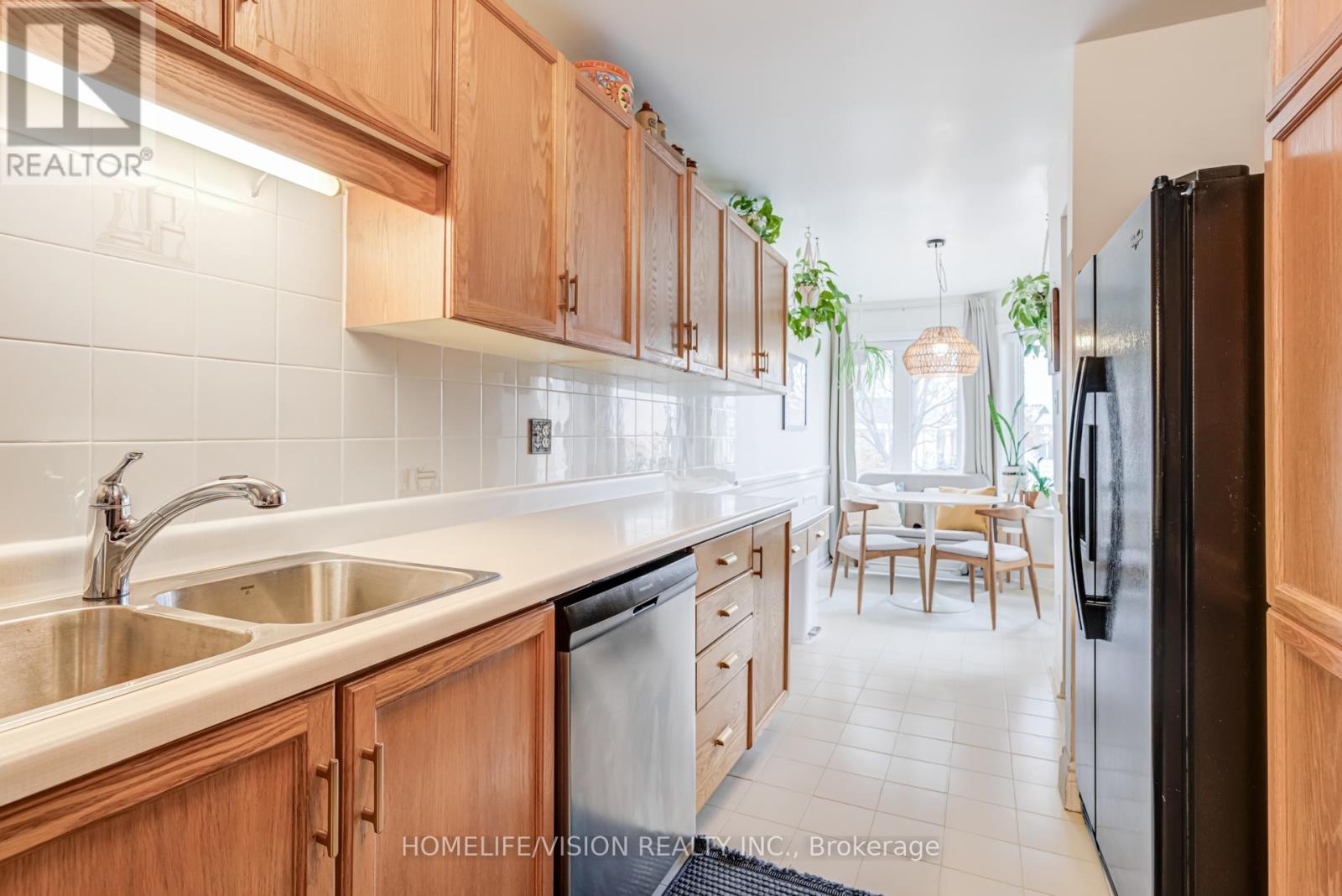 59 - 2205 South Millway, Mississauga, Ontario  L5L 3T2 - Photo 11 - W12568976