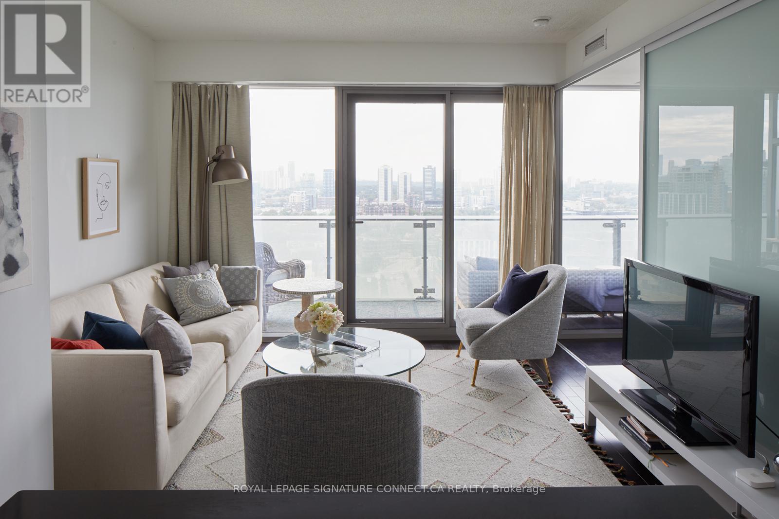 2104 - 390 Cherry Street, Toronto, Ontario  M5A 0E2 - Photo 3 - C12569480