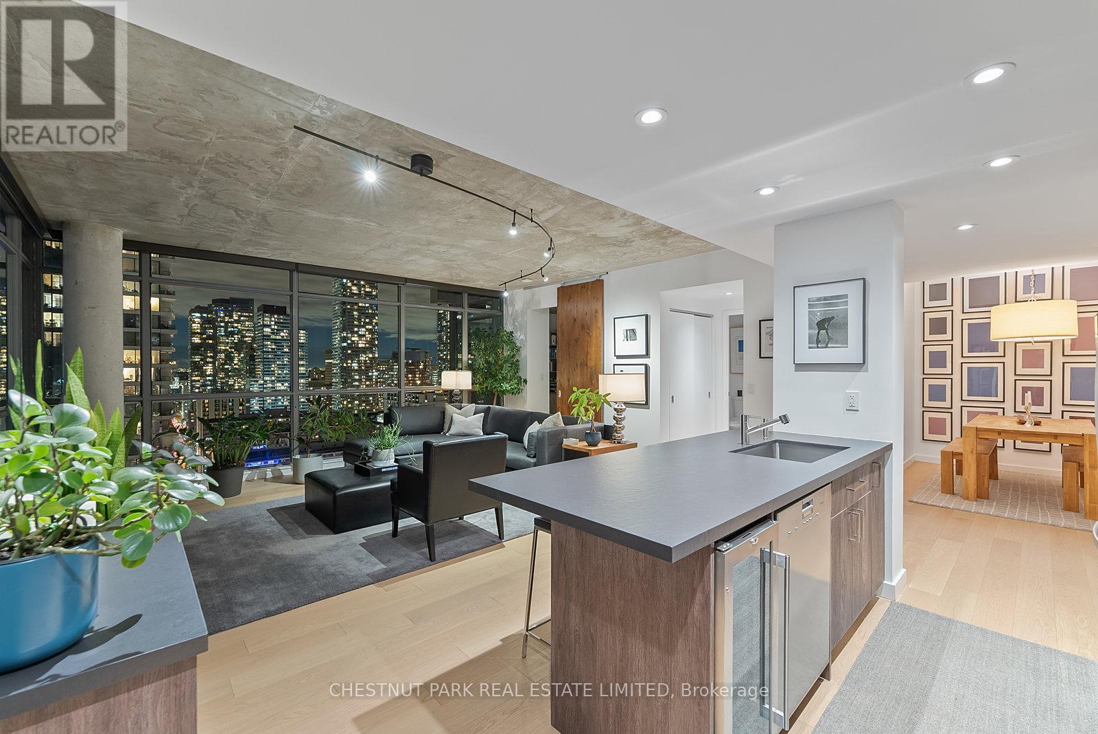 2502 - 281 Mutual Street, Toronto, Ontario  M4Y 3C4 - Photo 17 - C12569496