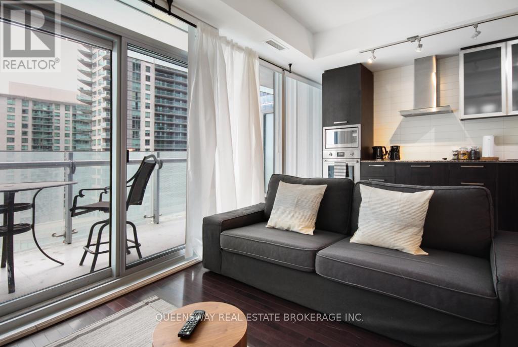 607 - 14 York Street, Toronto, Ontario  M5J 0B1 - Photo 6 - C12569500