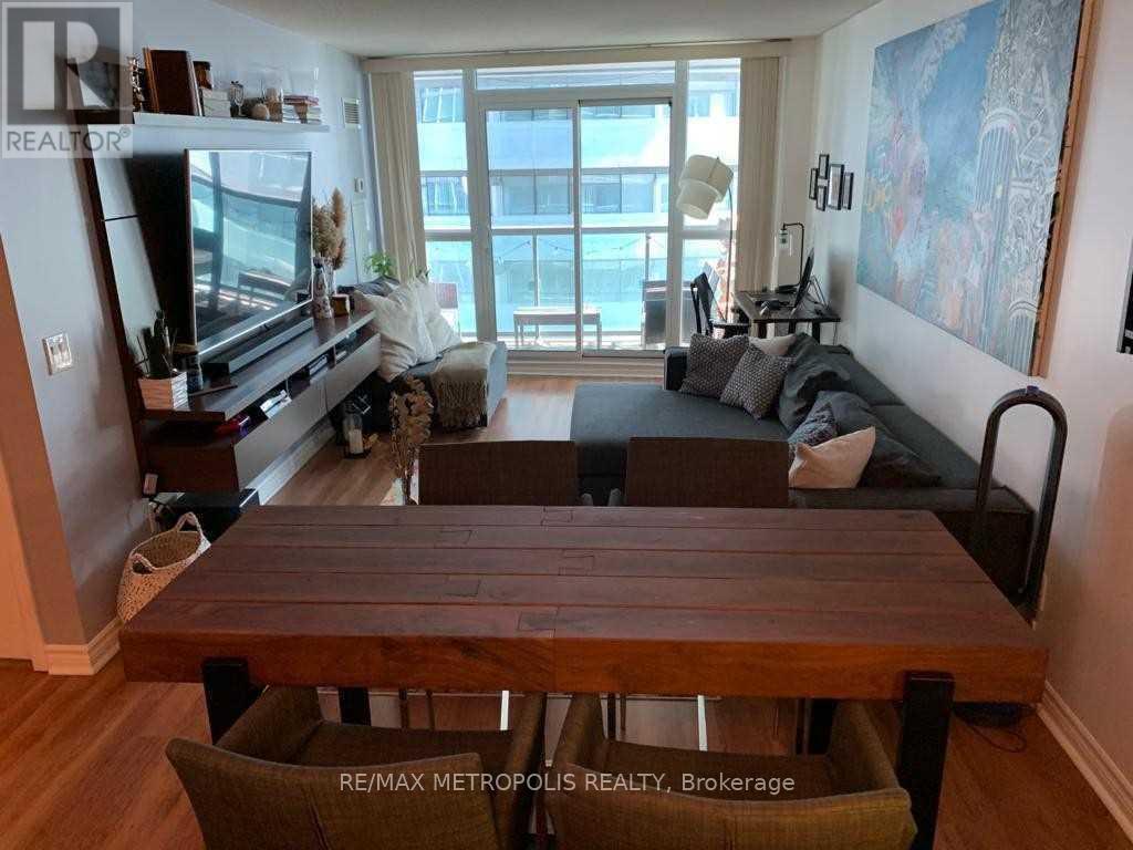 2808 - 19 Grand Trunk Crescent, Toronto, Ontario  M5J 3A3 - Photo 3 - C12569522