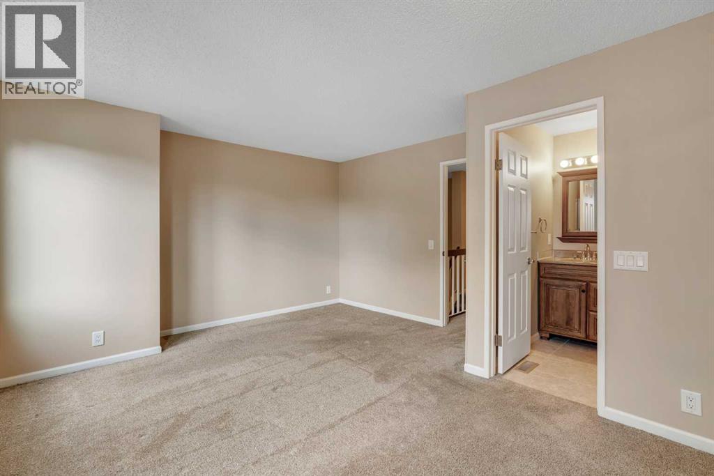 22 Coachway Green Sw, Calgary, Alberta  T3H 1V8 - Photo 22 - A2249410