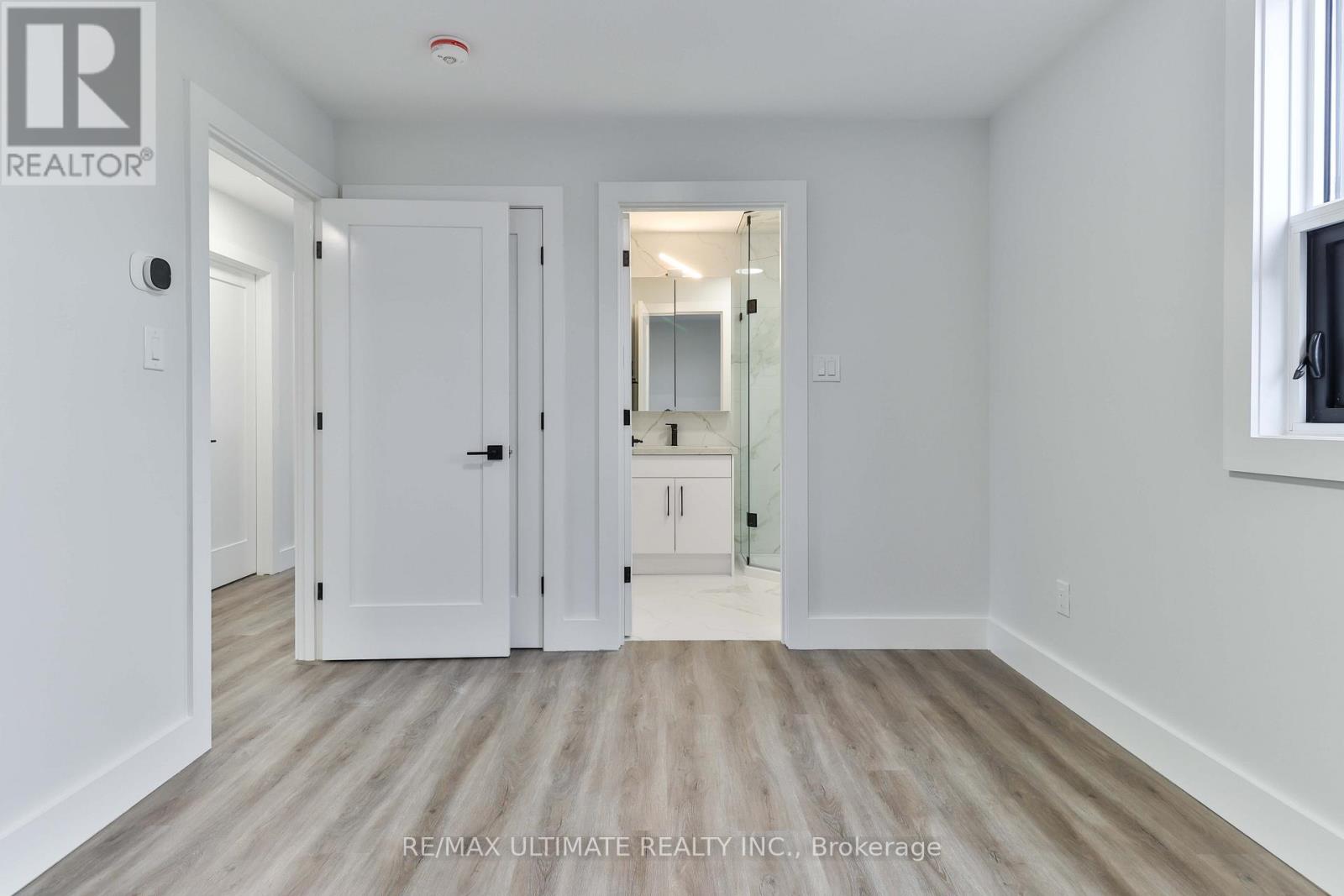 3rd Floor - 6 Chudleigh Road, Toronto, Ontario M6E 1Y8 - Photo 15 - W12569474