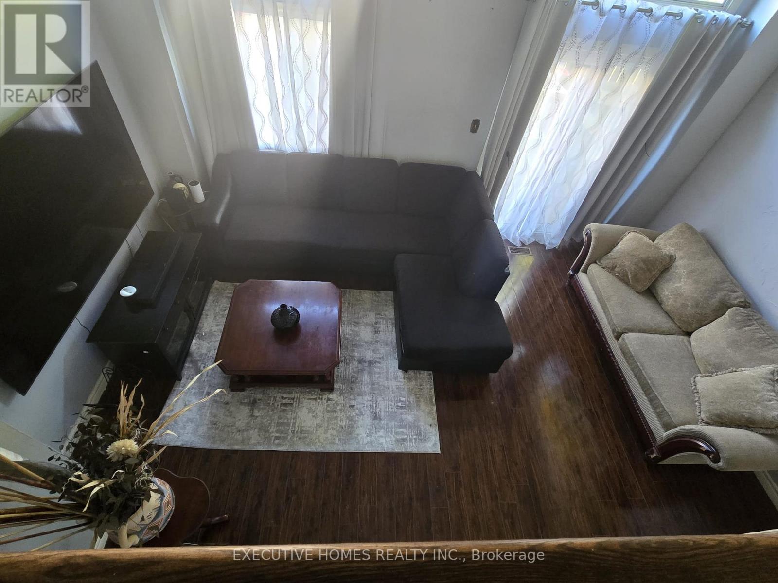 61 Collins Crescent, Brampton, Ontario  L6V 3N1 - Photo 17 - W12569476