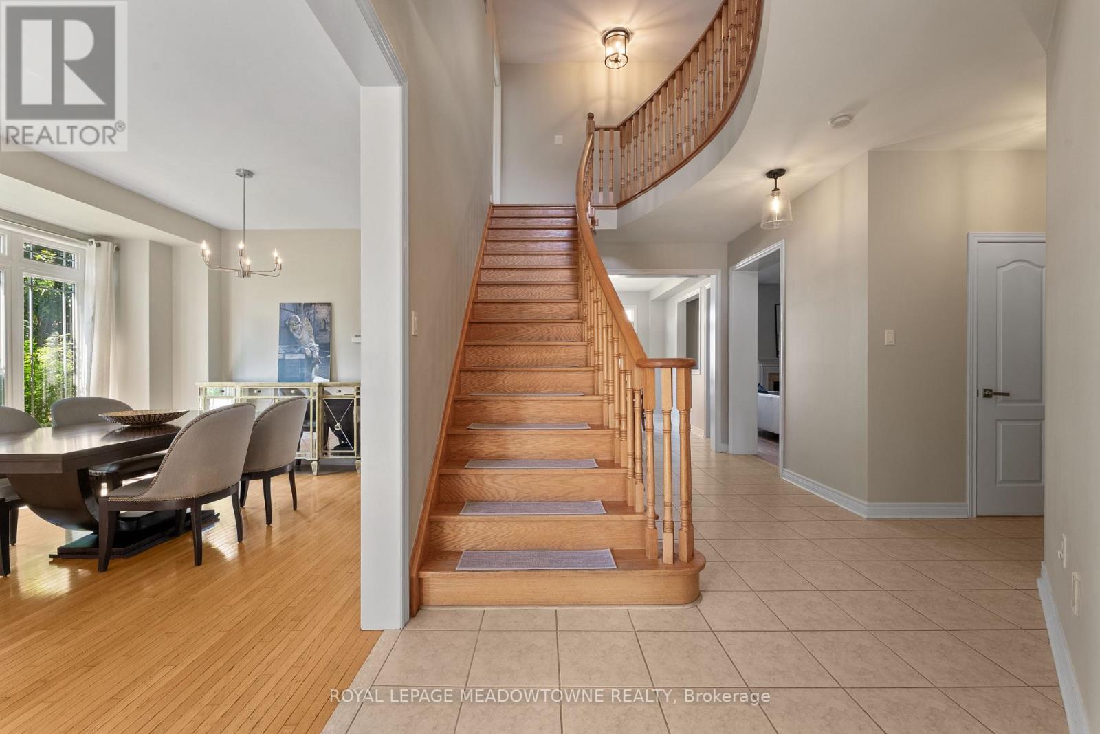 9 Black Bear Trail, Brampton, Ontario  L6Y 5L2 - Photo 3 - W12569506