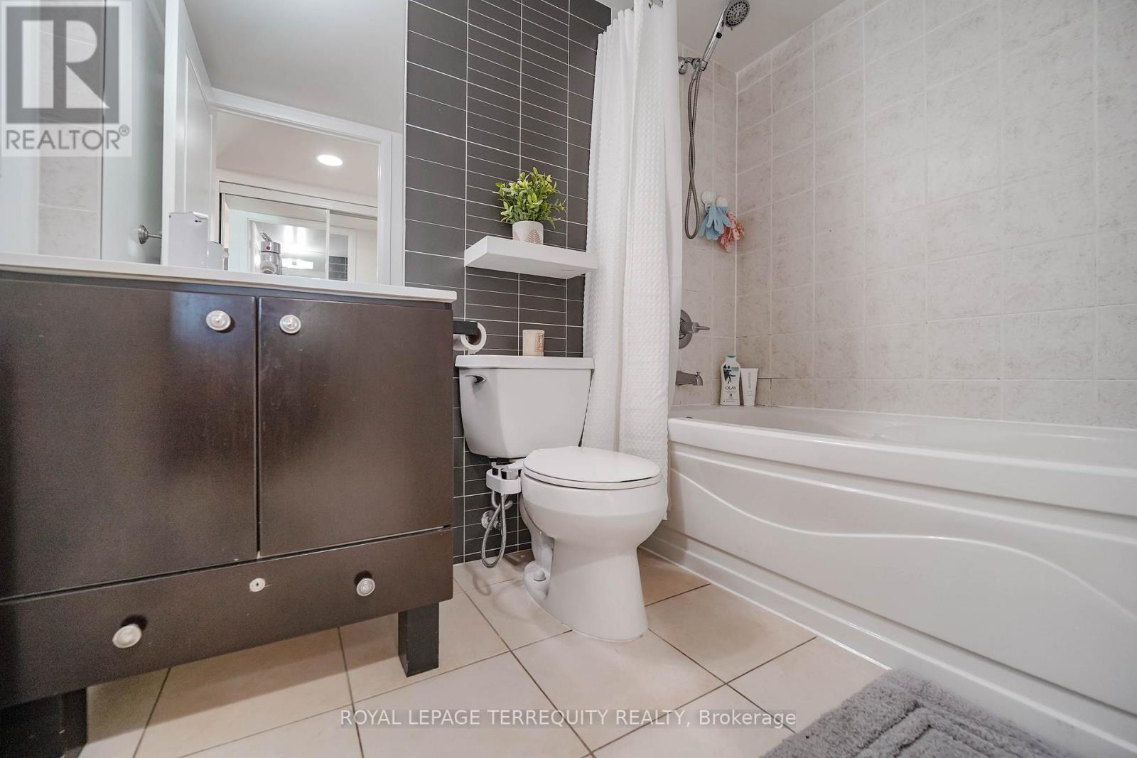 2209 - 235 Sherway Gardens Road, Toronto, Ontario  M9C 0A2 - Photo 25 - W12569526