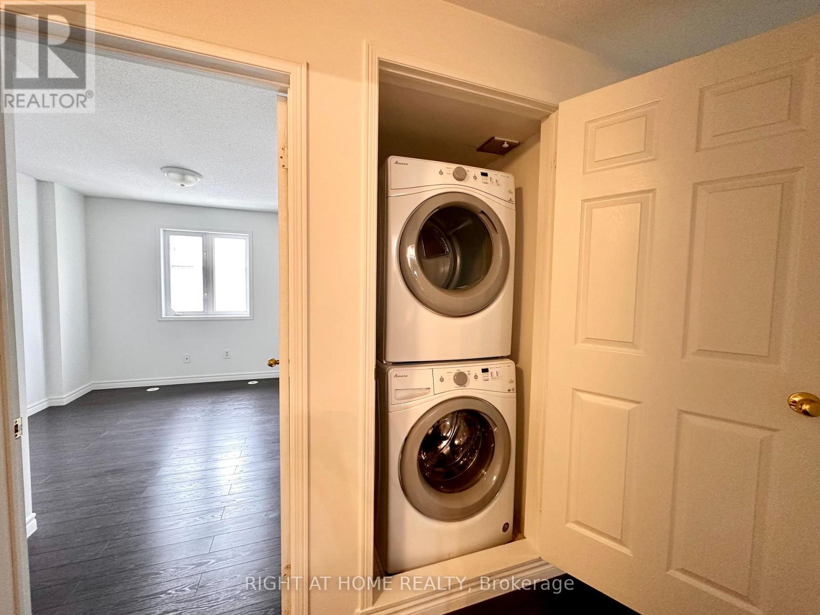 300 - 4975 Southampton Drive, Mississauga, Ontario  L5M 8E5 - Photo 19 - W12569540