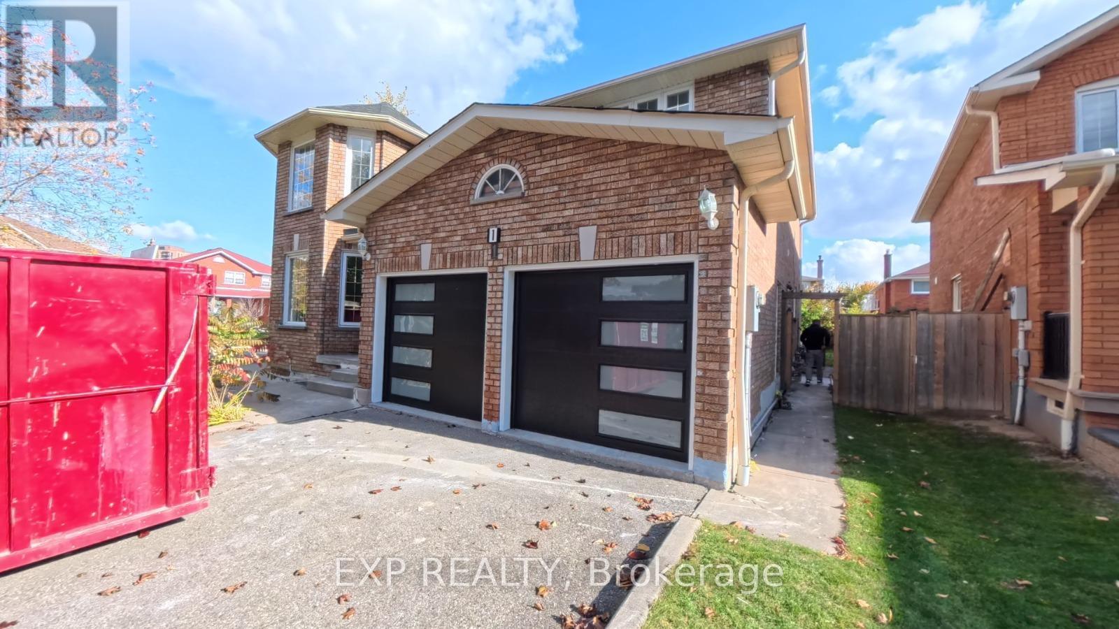 1 Millstone Drive, Brampton, Ontario  L6Y 3C7 - Photo 4 - W12569542