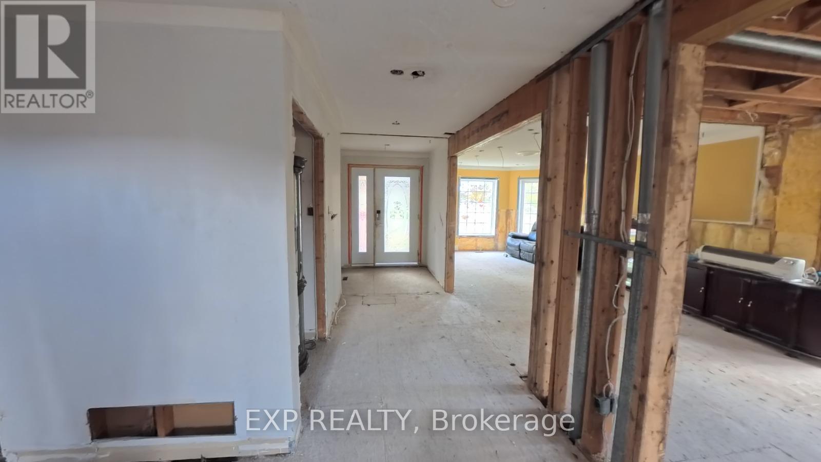 1 Millstone Drive, Brampton, Ontario  L6Y 3C7 - Photo 6 - W12569542