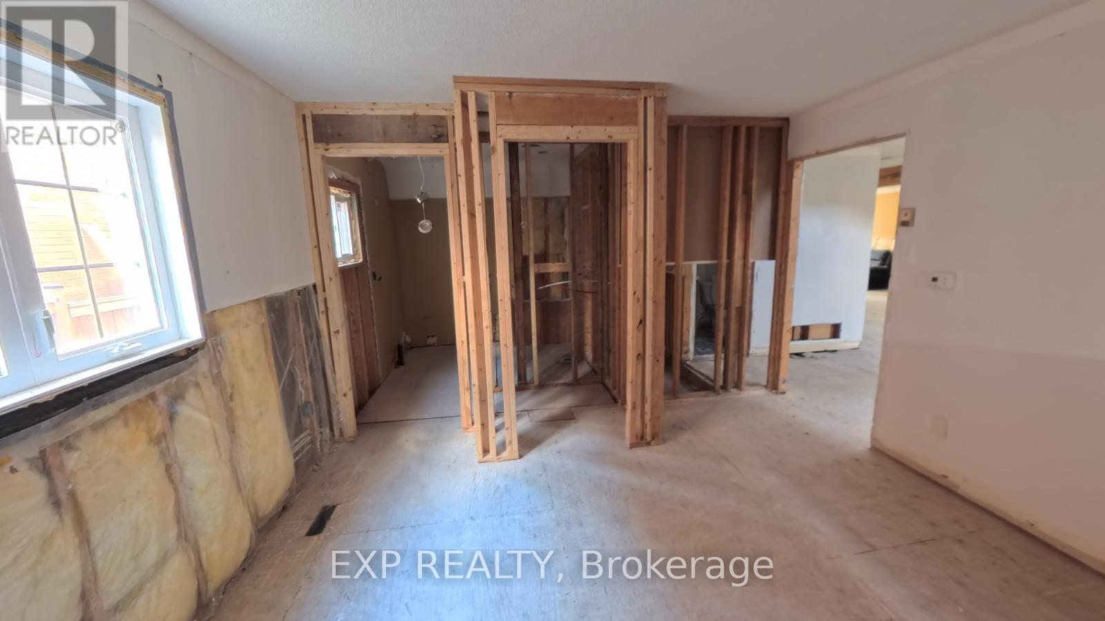 1 Millstone Drive, Brampton, Ontario  L6Y 3C7 - Photo 7 - W12569542