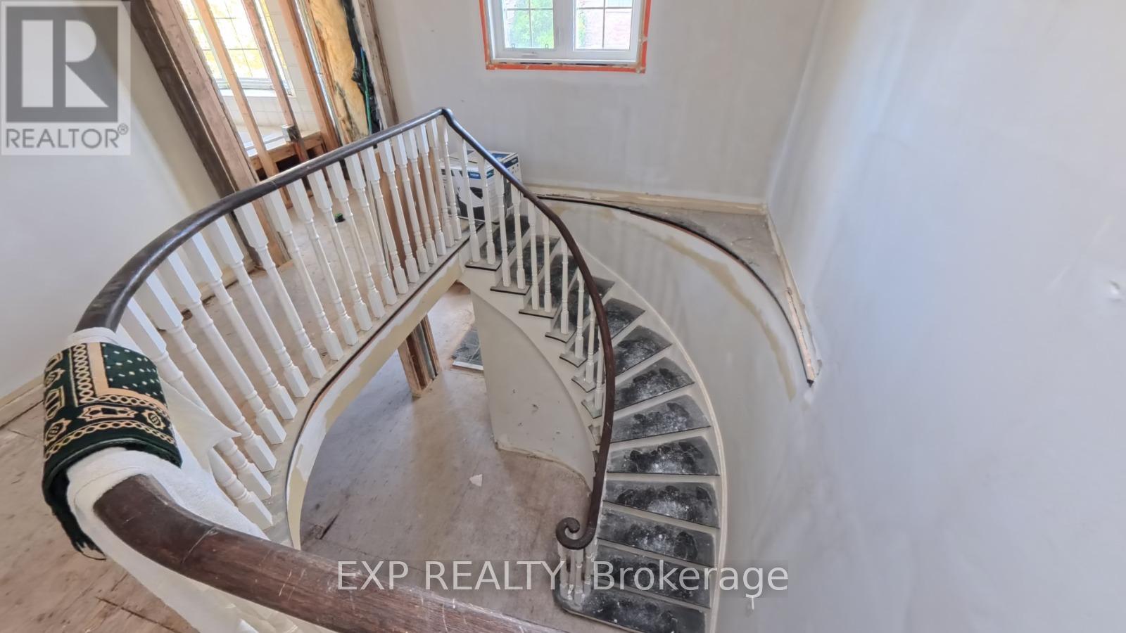 1 Millstone Drive, Brampton, Ontario  L6Y 3C7 - Photo 9 - W12569542