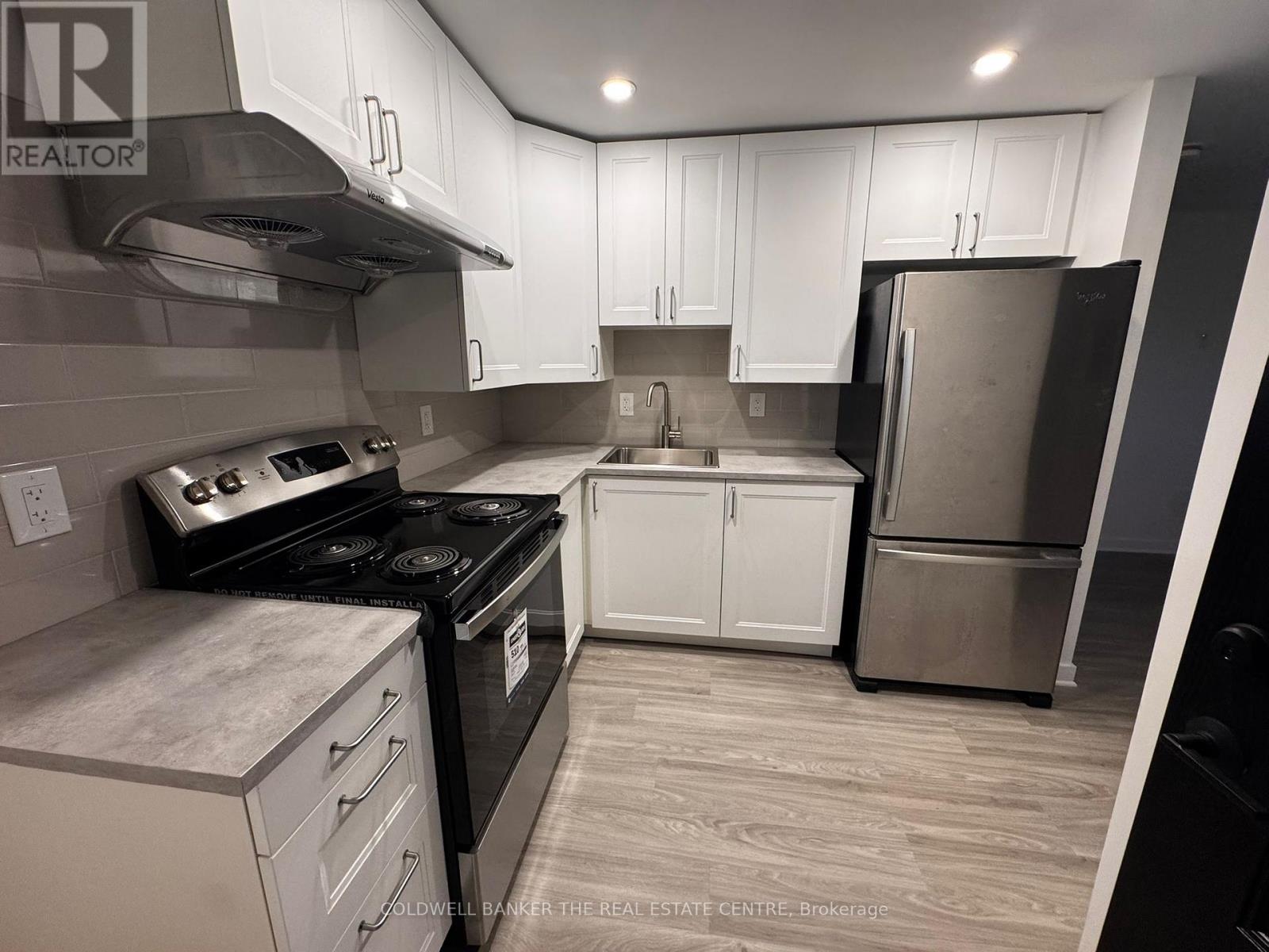 Unit 2 - Front Lower - 17 Cornwallis Drive, Toronto, Ontario  M1P 1H1 - Photo 4 - E12562192