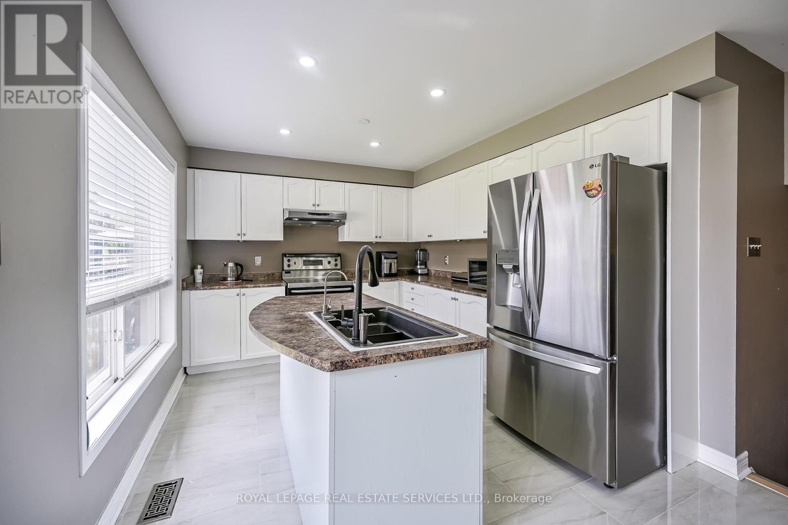 118 Blackburn Drive, Brantford, Ontario  N3T 6S2 - Photo 10 - X12569486