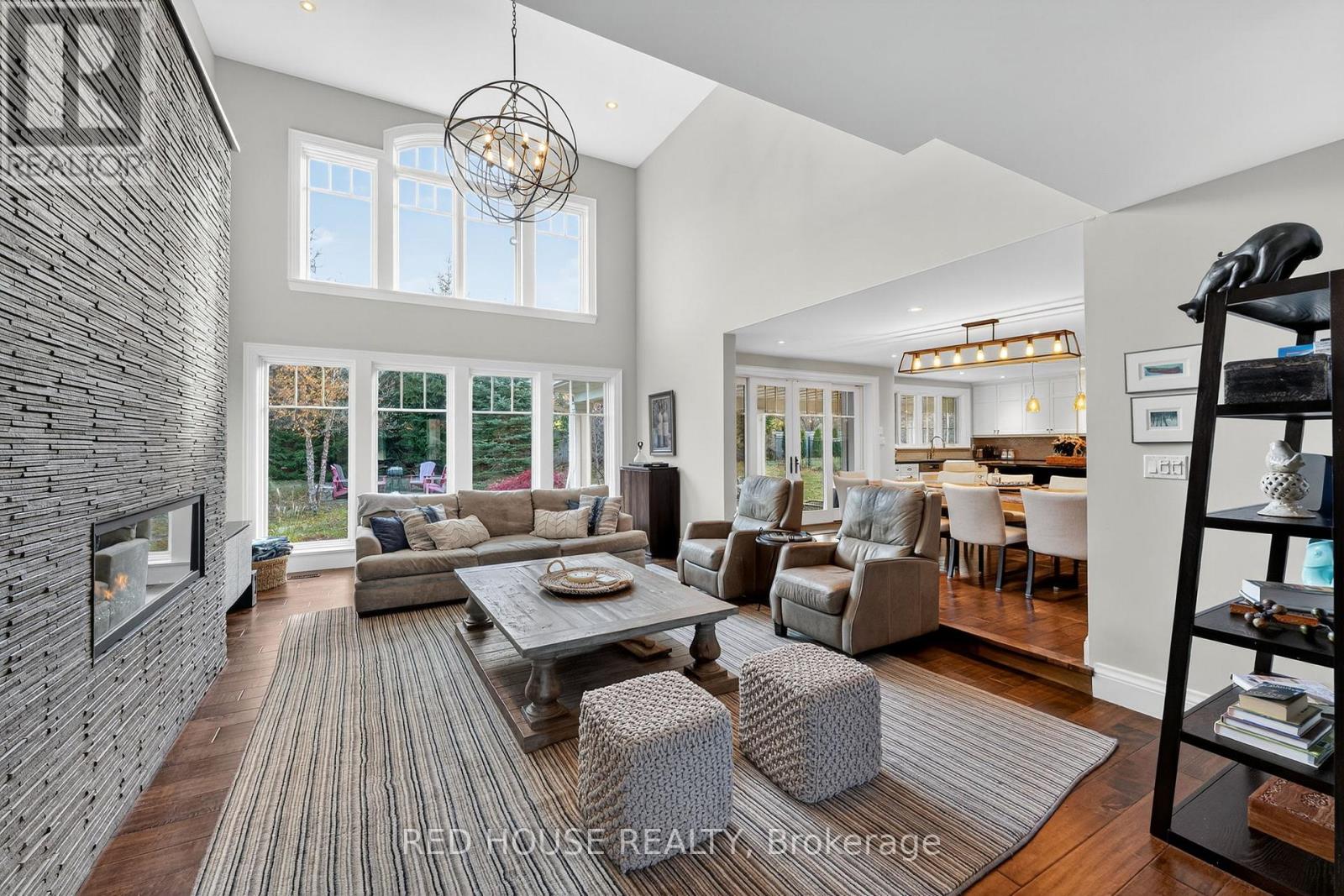 162 Delphi Lane N, Blue Mountains, Ontario  N0H 1J0 - Photo 5 - X12569492