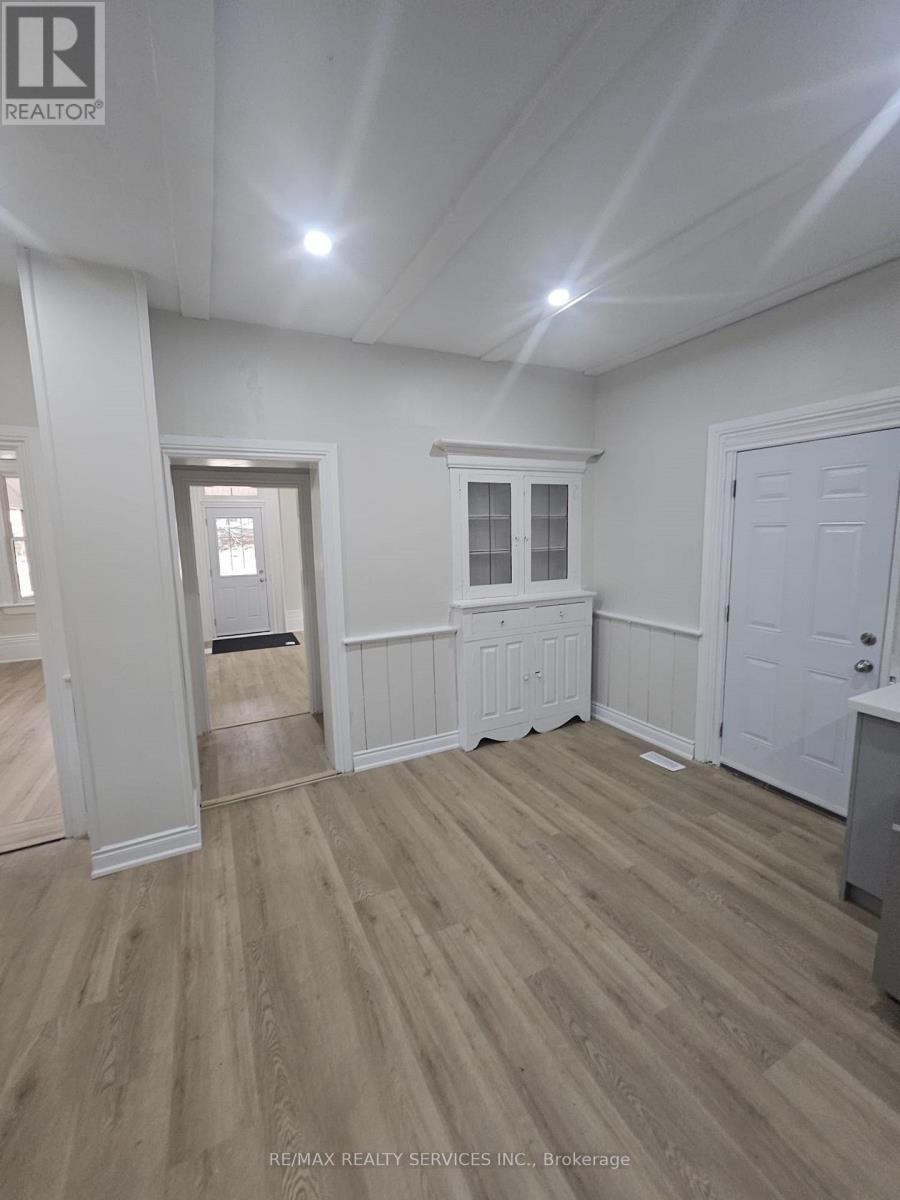 8918 Wellington 124 Road, Erin, Ontario  N1H 6H7 - Photo 5 - X12569534