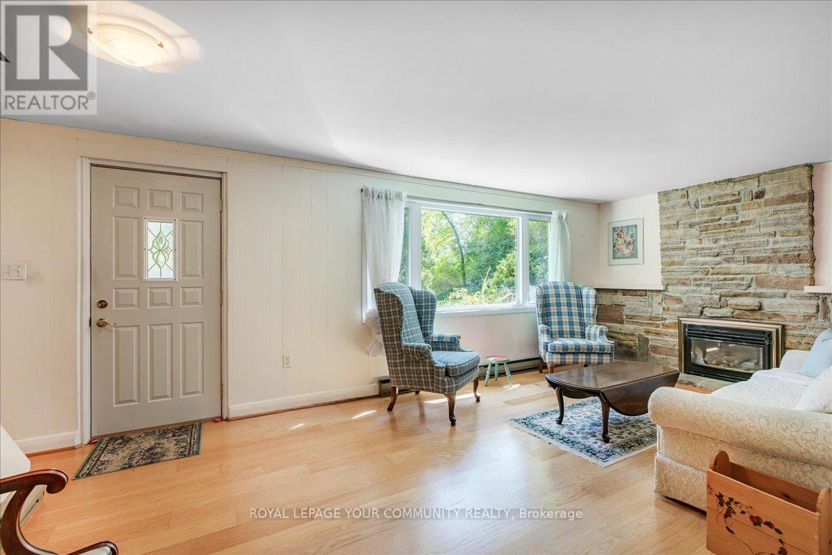 258 Lakeview Boulevard, Georgina, Ontario  L4P 2Y3 - Photo 6 - N12383265