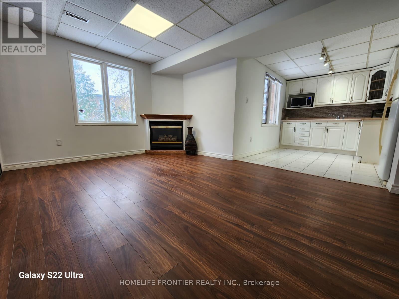 Basement - 615 Sandford Street, Newmarket, Ontario  L3X 1T4 - Photo 3 - N12569516