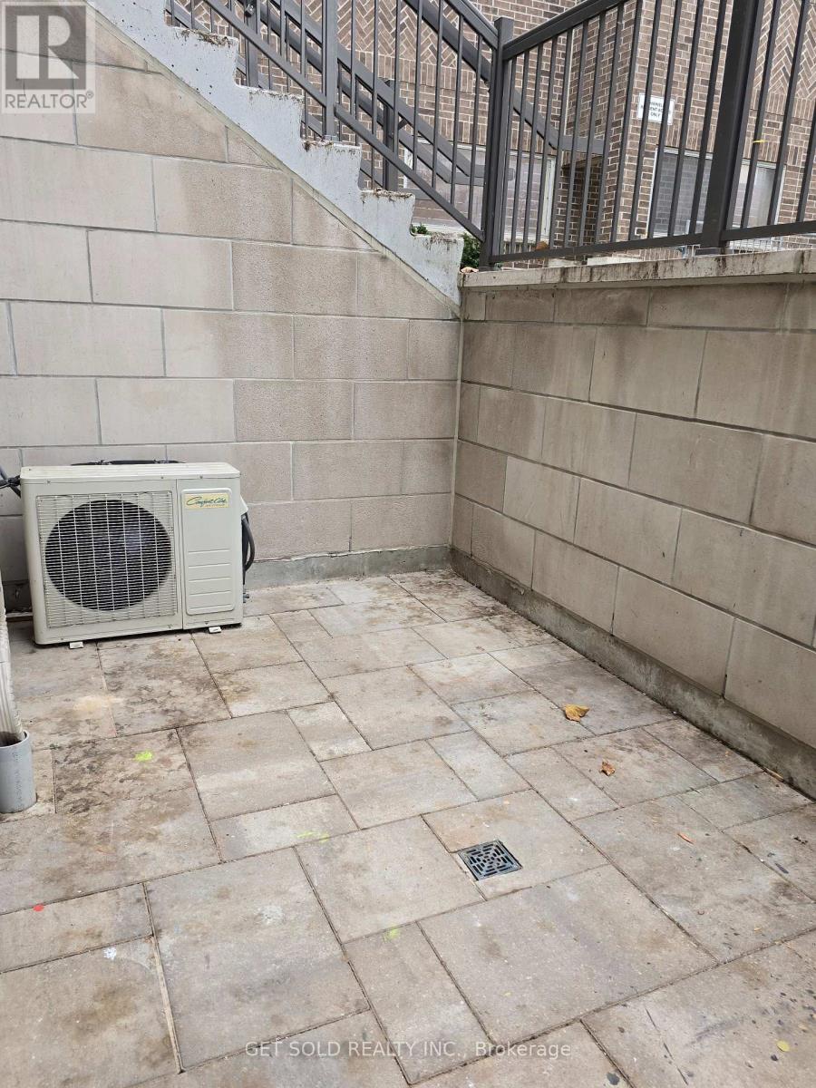 421 - 8 Drummond Street, Toronto, Ontario  M8V 1Y8 - Photo 10 - W12568532