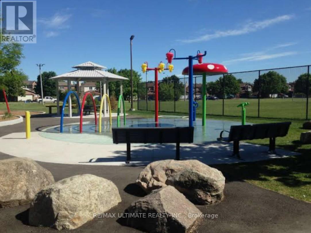 3rd Floor - 6 Chudleigh Road, Toronto, Ontario M6E 1Y8 - Photo 29 - W12569474