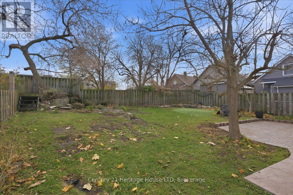 4 Cross Street, St. Catharines, Ontario L2R 2W5 - Photo 23 - X12569548