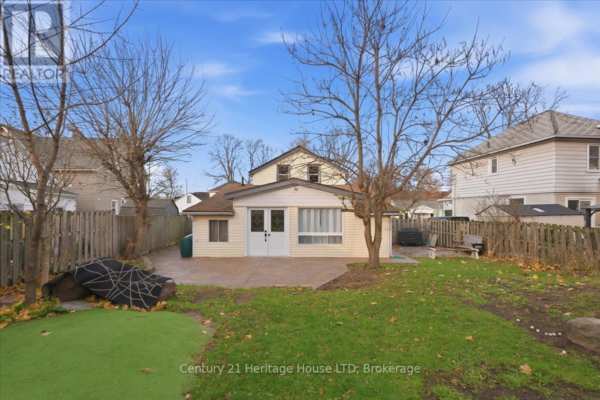 4 Cross Street, St. Catharines, Ontario L2R 2W5 - Photo 26 - X12569548