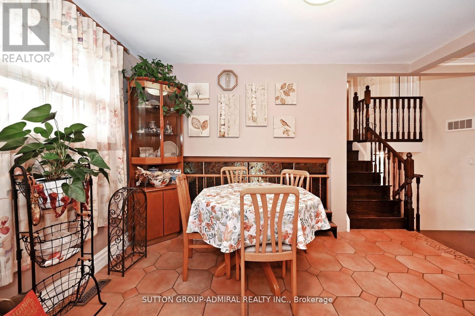 47 Tobermory Drive, Toronto, Ontario  M3N 2R4 - Photo 12 - W12569552