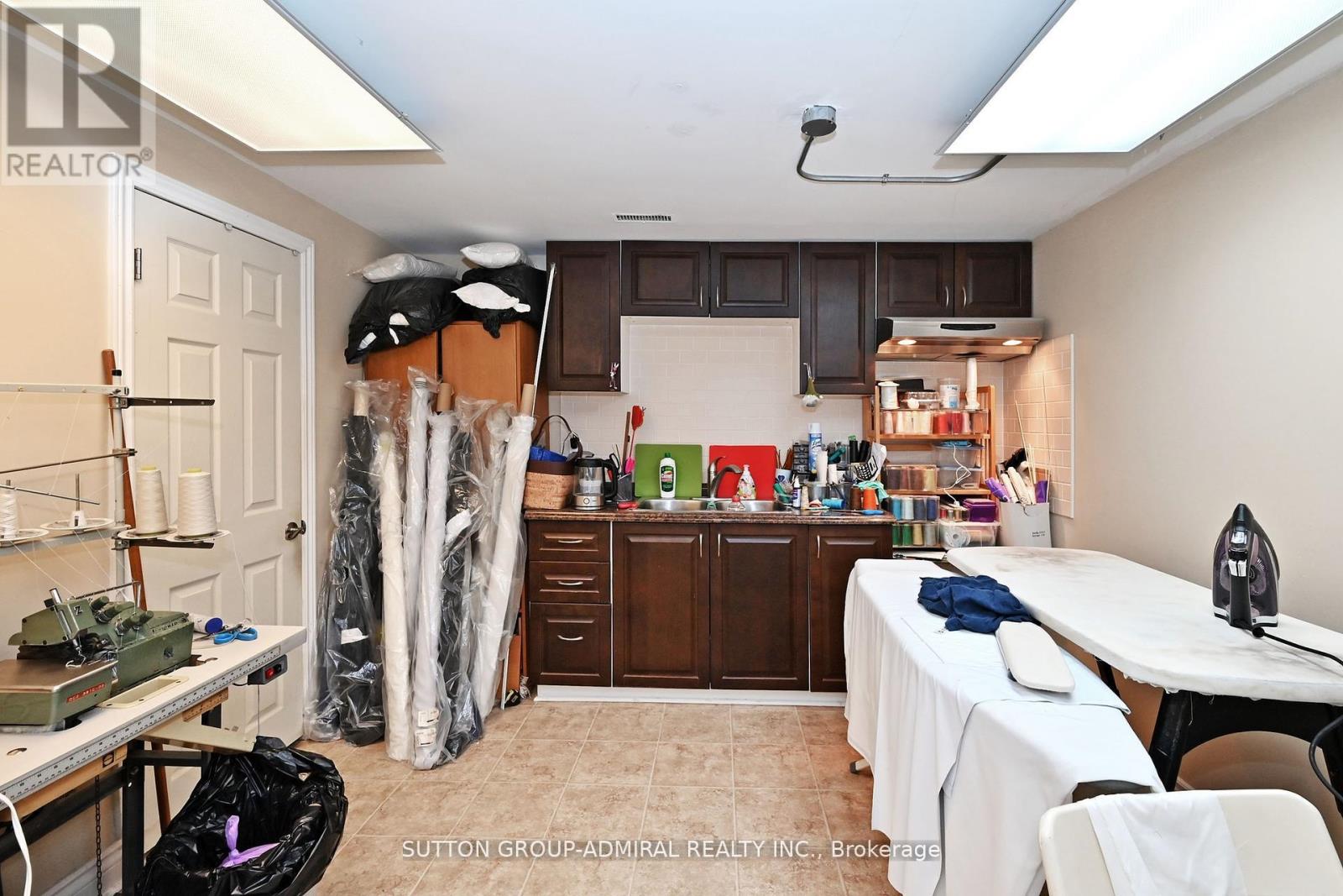 47 Tobermory Drive, Toronto, Ontario  M3N 2R4 - Photo 26 - W12569552