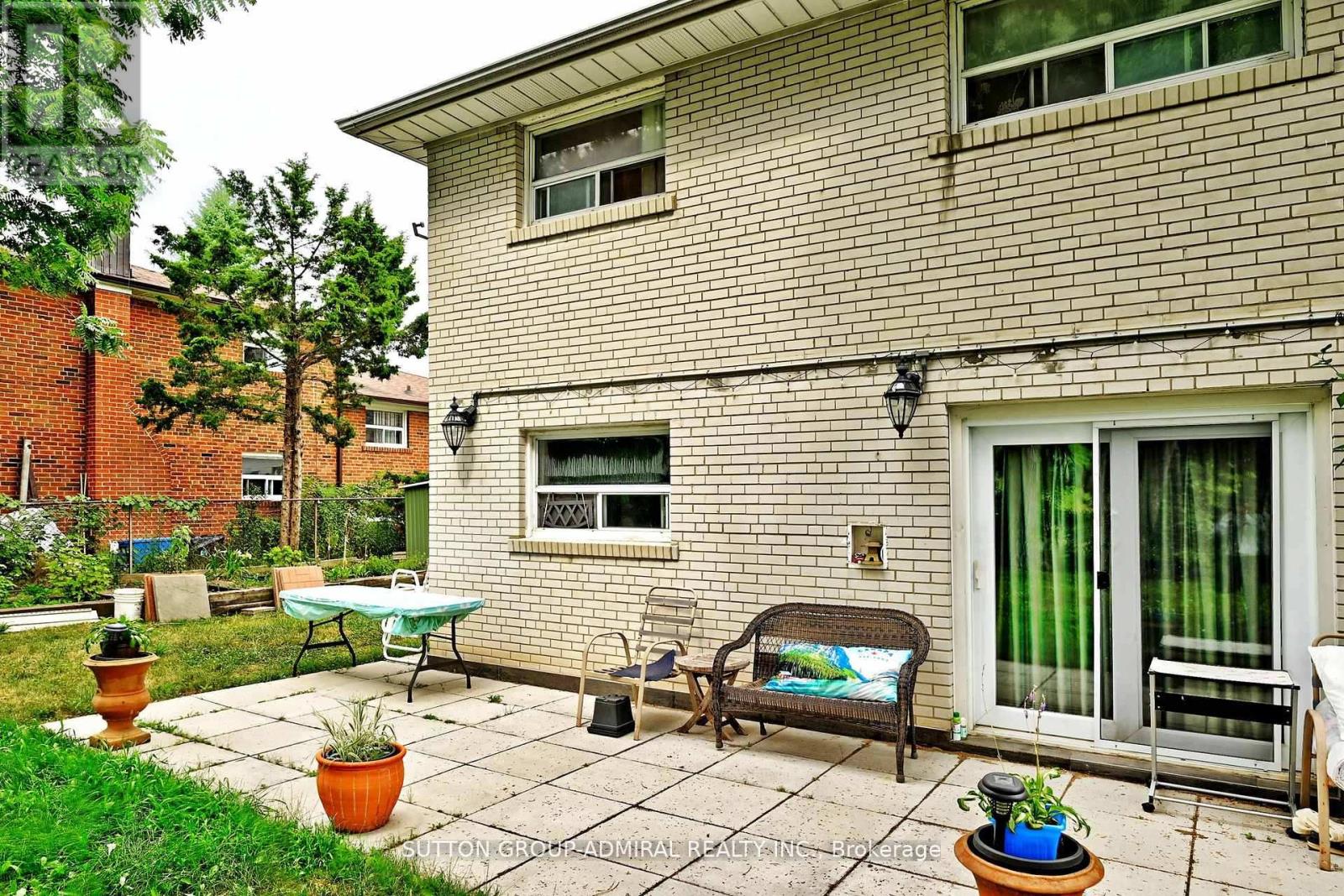 47 Tobermory Drive, Toronto, Ontario  M3N 2R4 - Photo 30 - W12569552