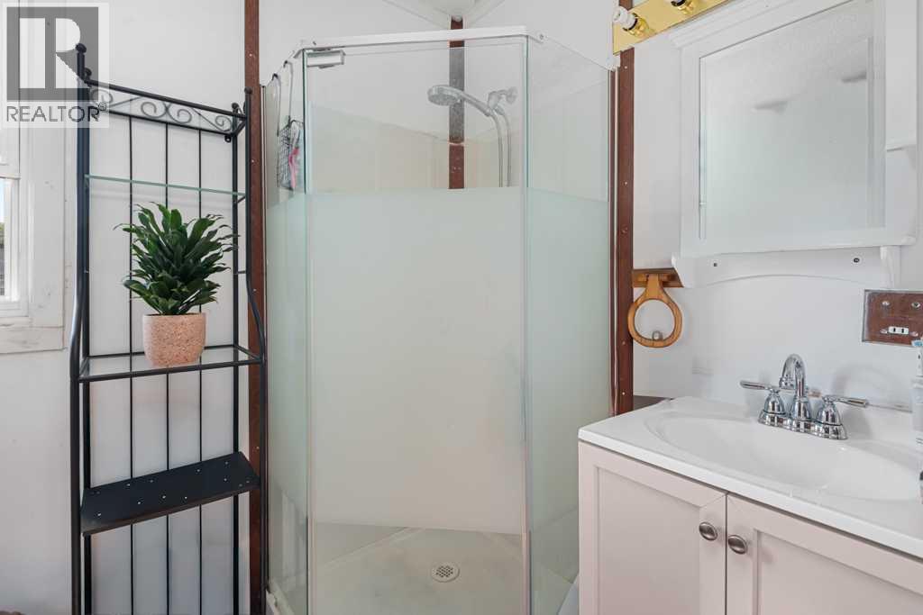 4503 Bowness Road Nw, Calgary, Alberta  T3B 0A9 - Photo 8 - A2252614