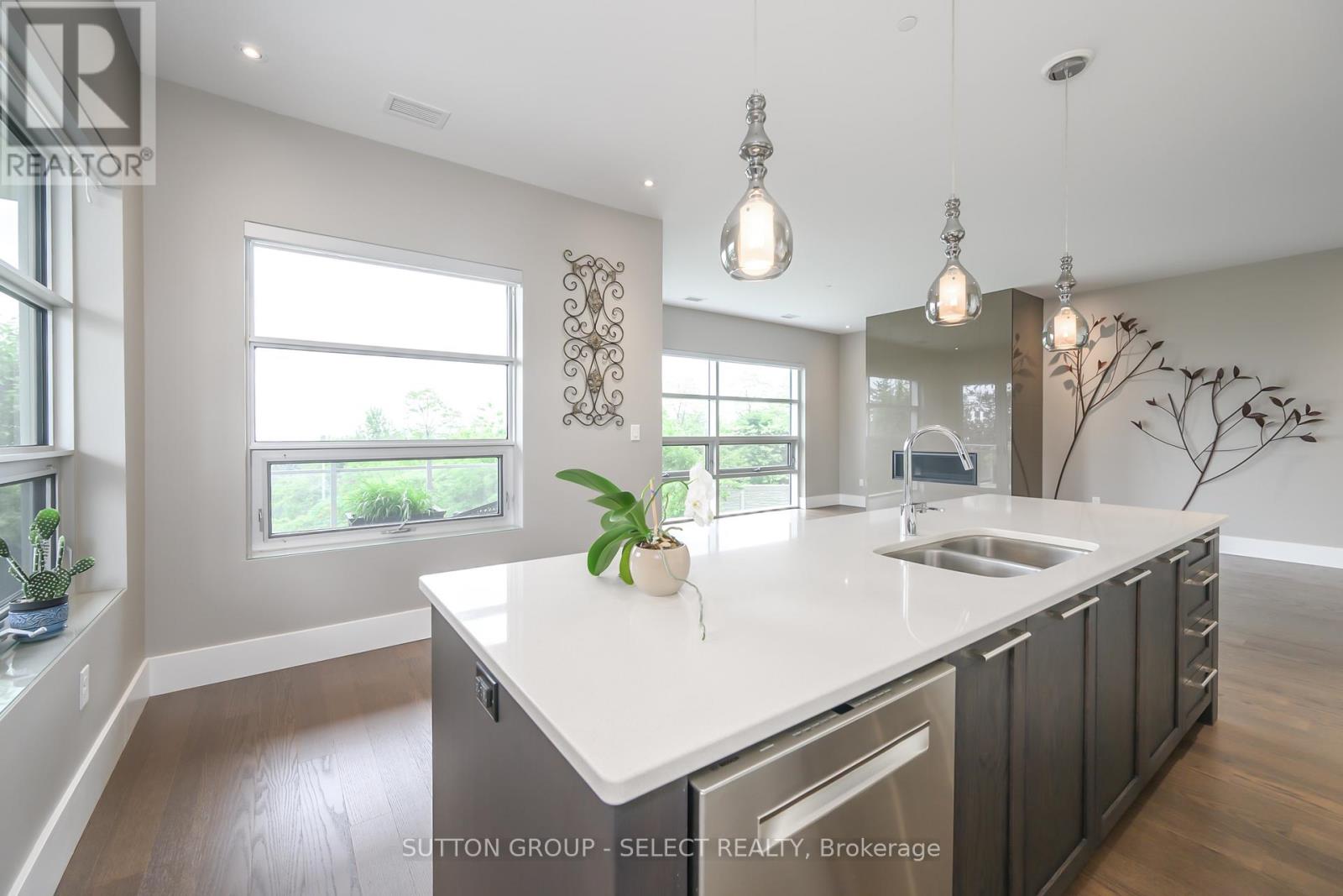 209 - 1705 Fiddlehead Place, London North, Ontario  N6G 5M6 - Photo 9 - X12569594