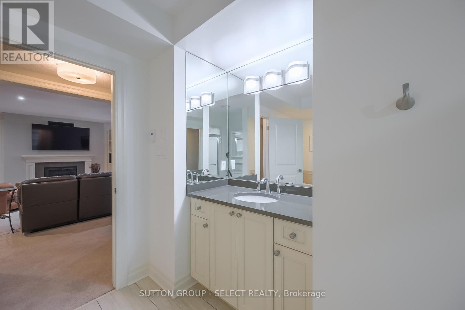 57 - 765 Eagletrace Drive, London North, Ontario  N6G 0J7 - Photo 39 - X12569608