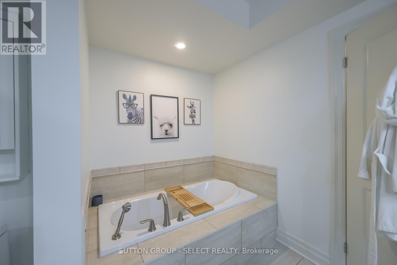 57 - 765 Eagletrace Drive, London North, Ontario  N6G 0J7 - Photo 40 - X12569608