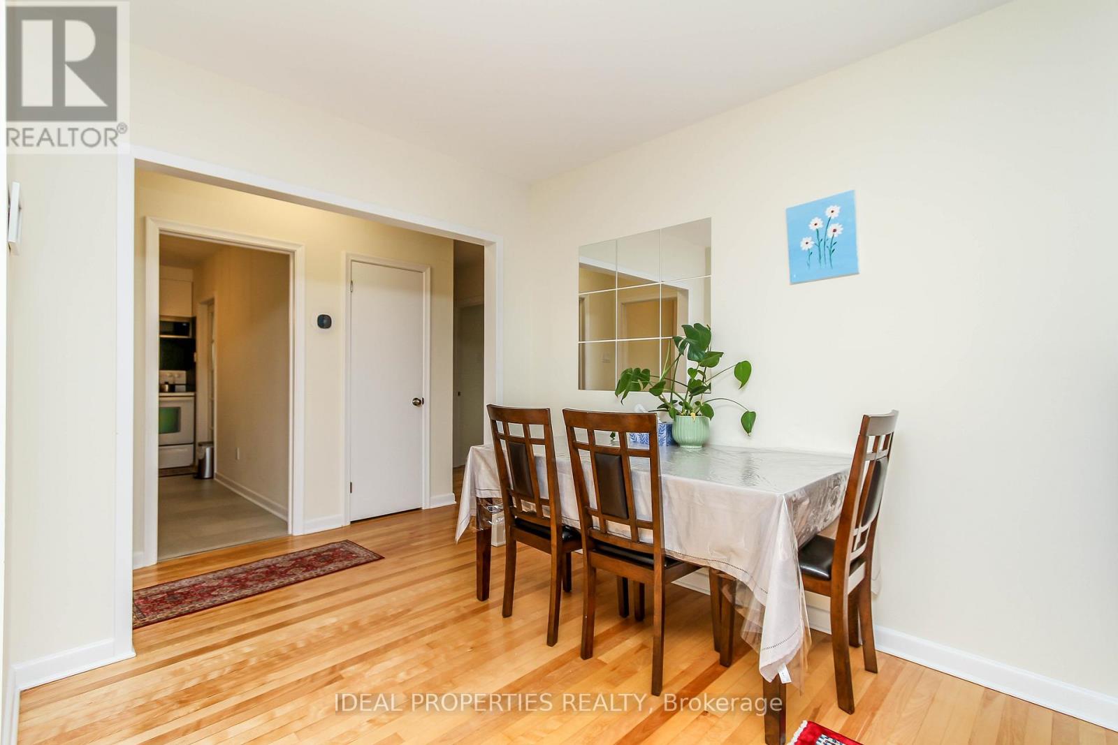 A - 2034 Saunderson Drive, Ottawa, Ontario  K1G 2E6 - Photo 12 - X12569610