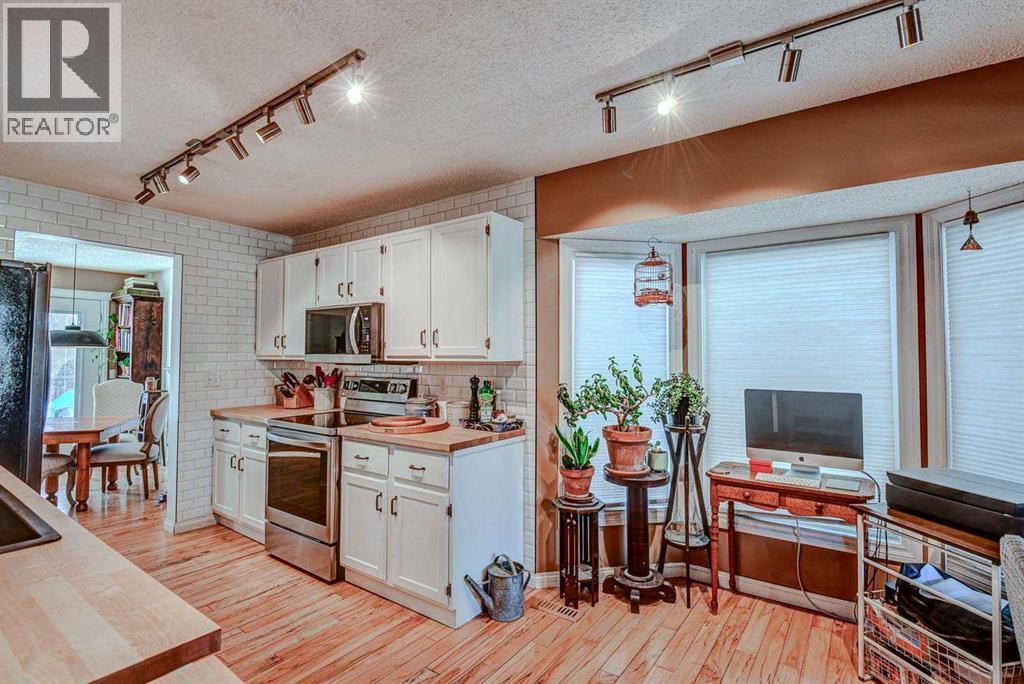 80 Woodglen Road Sw, Calgary, Alberta  t2w 4n1 - Photo 11 - A2271803