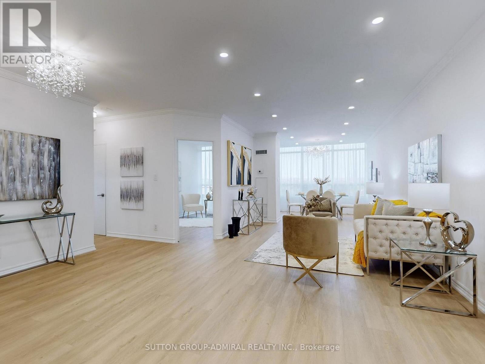 PH27 - 32 CLARISSA DRIVE, Richmond Hill, Ontario