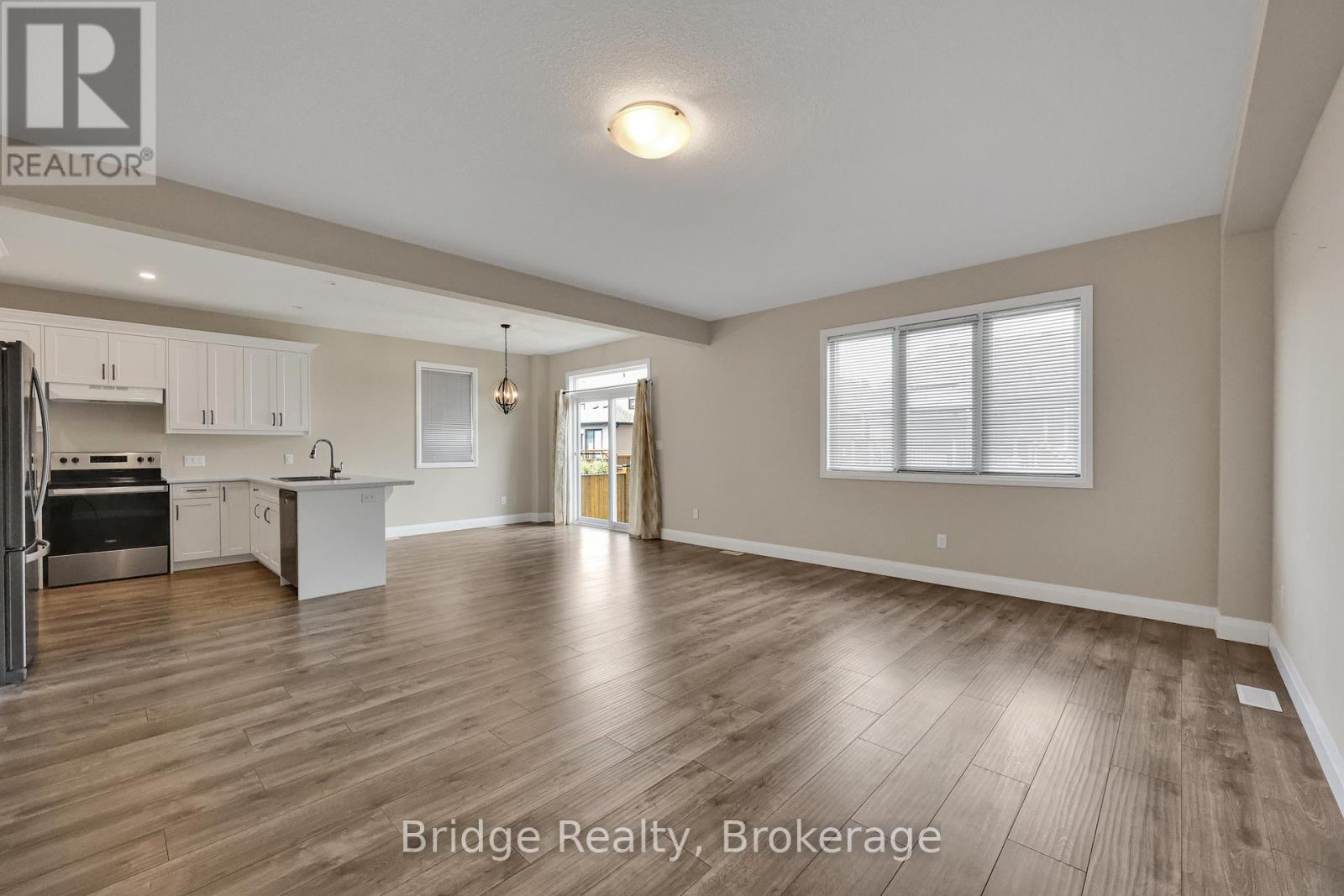 66 Cash Crescent, Ingersoll, Ontario  N5C 0E2 - Photo 10 - X12569628