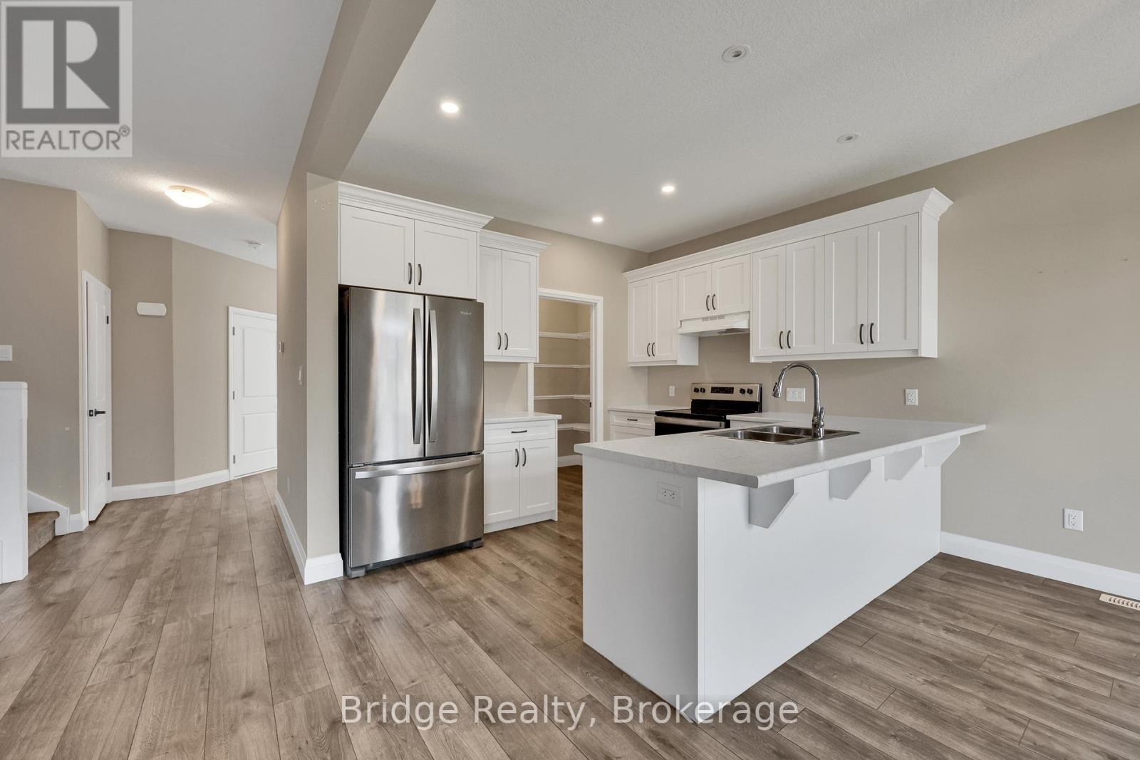 66 Cash Crescent, Ingersoll, Ontario  N5C 0E2 - Photo 5 - X12569628