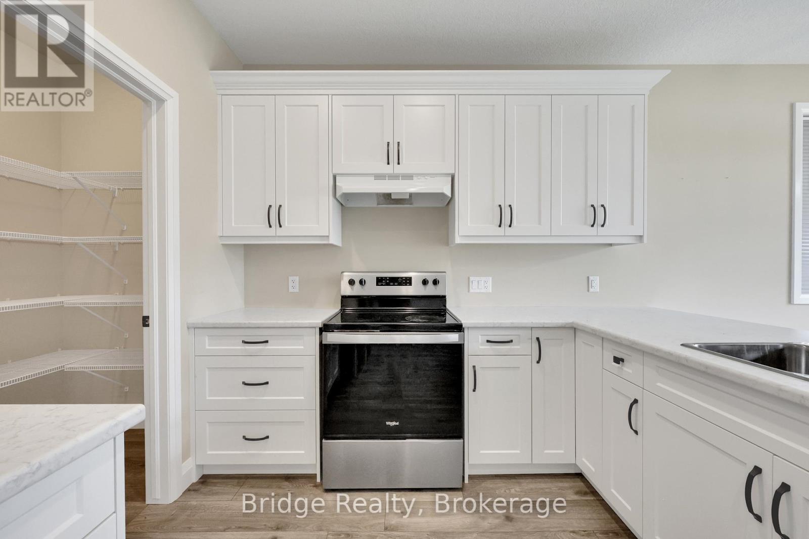 66 Cash Crescent, Ingersoll, Ontario  N5C 0E2 - Photo 7 - X12569628