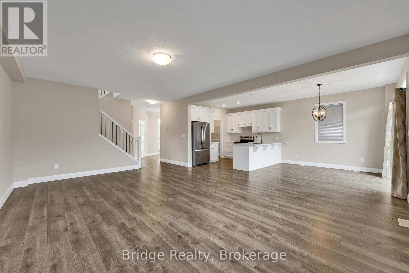 66 Cash Crescent, Ingersoll, Ontario  N5C 0E2 - Photo 8 - X12569628