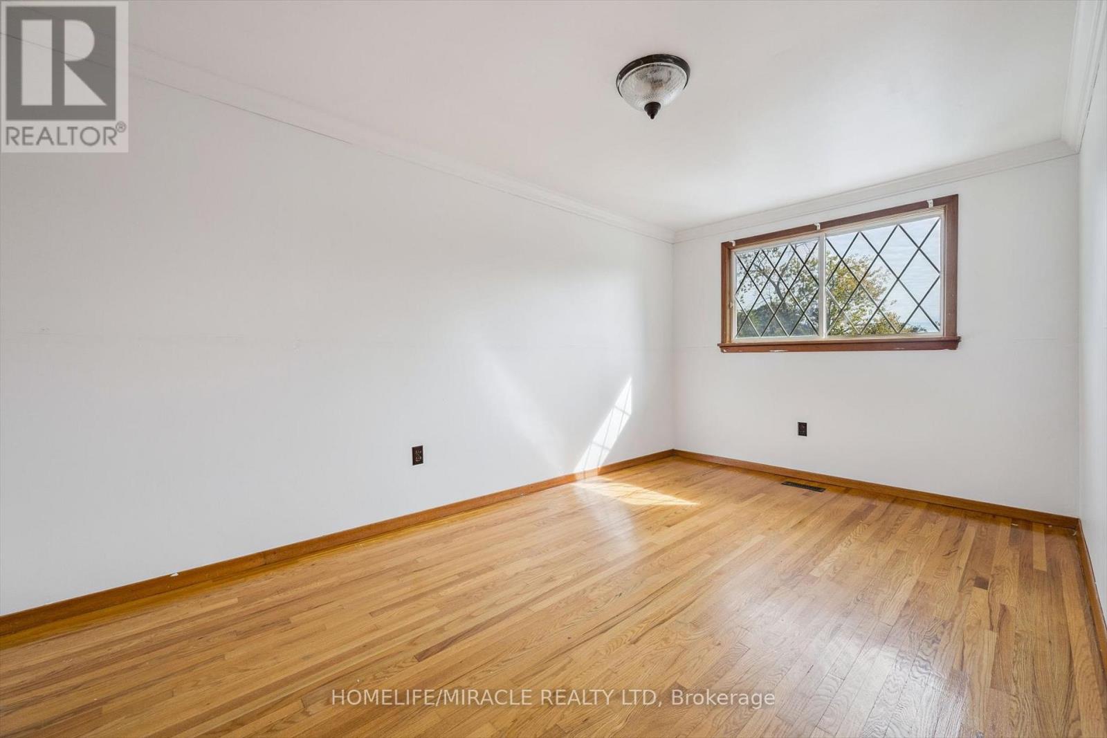 56 Elgin Drive, Brampton, Ontario  L6Y 1A8 - Photo 19 - W12569566