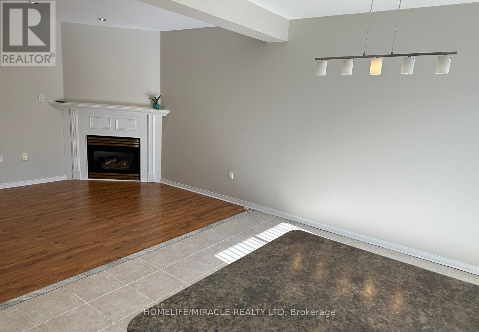 67 - 1588 South Parade Court, Mississauga, Ontario  L5M 6E7 - Photo 3 - W12569570