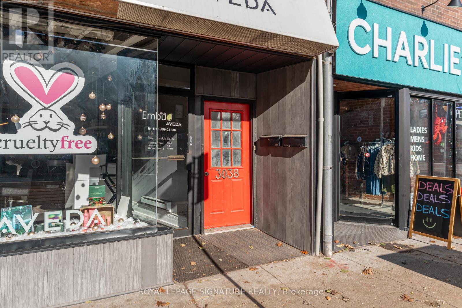 3 - 3038 Dundas Street W, Toronto, Ontario  M6P 1Z5 - Photo 12 - W12569574